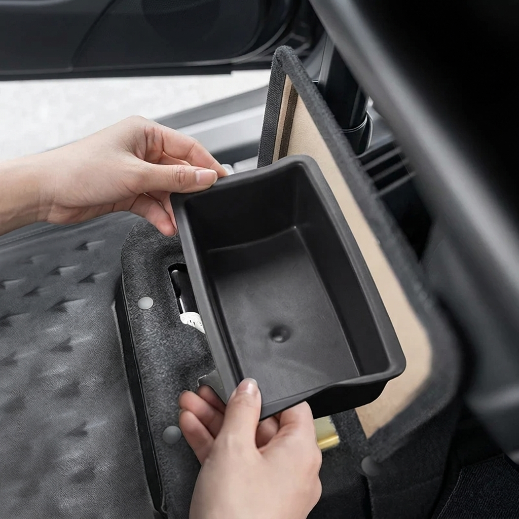 Toyota Hilux SR/SR5 Under-Seat Storage Mat